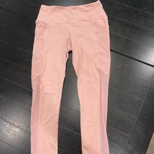 High waisted Victoria’s Secret sport leggings✨🤍